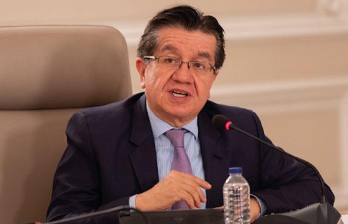 Ministro de Salud emitirá protocolos para el regreso del fútbol y 17 deportes más